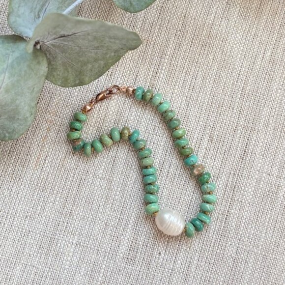 Turquoise Hand Knotted Bracelet with Pearl - Hand Made in Canada - Picture 3 of 7